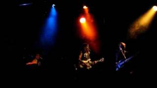 Joan As Police Woman "Hard White Wall" live @ Klubi