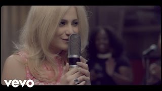 Pixie Lott - Nasty (Live At The Pool)
