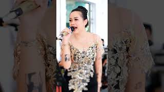 Download lagu xena xenita live mp3