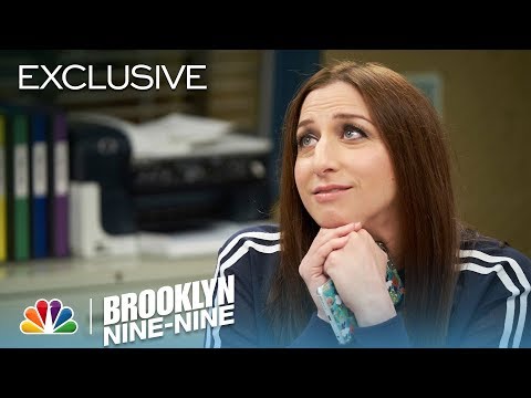 The Best of Gina Linetti's Fan Tweets - Brooklyn Nine-Nine (Digital Exclusive)