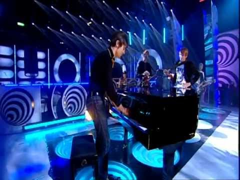 Franz Ferdinand - Eleanor Put Your Boots On (Top Of The Pops 2005)