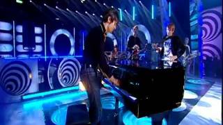 Franz Ferdinand - Eleanor Put Your Boots On (Top Of The Pops 2005)