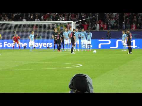 Zlatan Free Kick (PSG - Malmö - 15/09/2015)