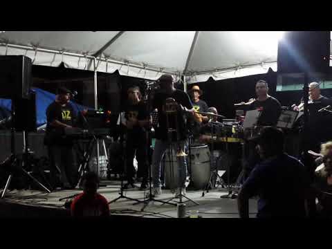 download lagu mp3 mp4 Roberto Burgos, download lagu Roberto Burgos gratis, unduh video klip Roberto Burgos