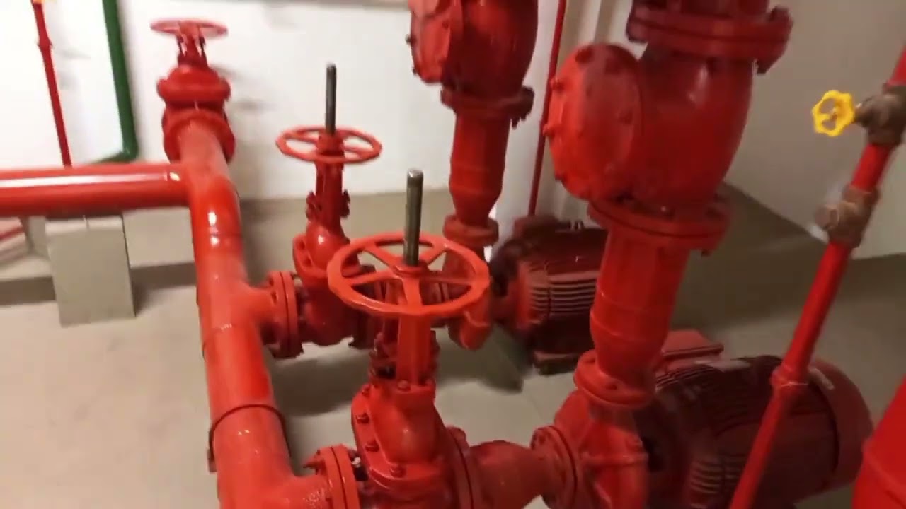 Chuveiros automáticos ou sprinkler, detalhes casa de bombas e sistema.