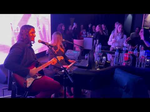 Duo Raise - Simply the Best