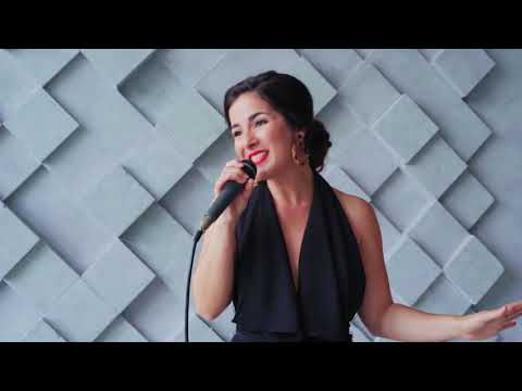 "Domino" cover by Mango duo