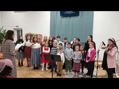 Poem + cântare copilașii de la Biserica Penticostală din Deta