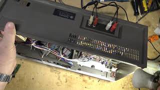 Video thumbnail for Technics RSM63 3 Head Cassette deck from 1979 basic service by 12voltvids