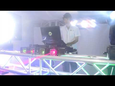 PROMO  V. I. P   PARTY.   DJ DIEGO MORENO. K-OSS MOVIL CLUB. 22-03-2014