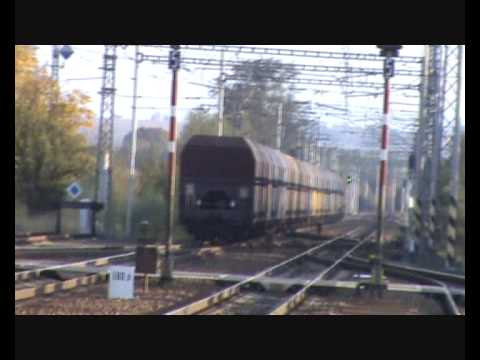 Brejlovce OKD 753 709-5 + 753 513-7 s nákladem v Tlumačově 8.10.2009