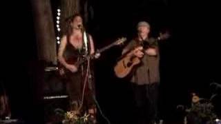 Bitch sings &#39;Traffic&#39; live with Ferron @ the Fen pt 10