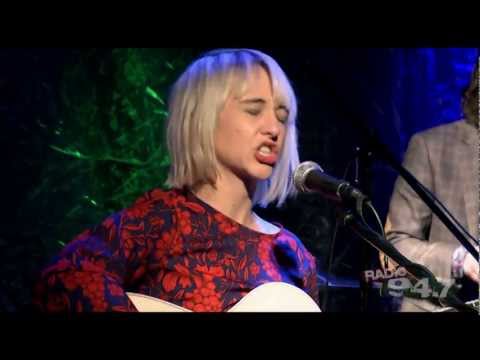 The Joy Formidable "A Heavy Abacus" live at RADIO 94.7