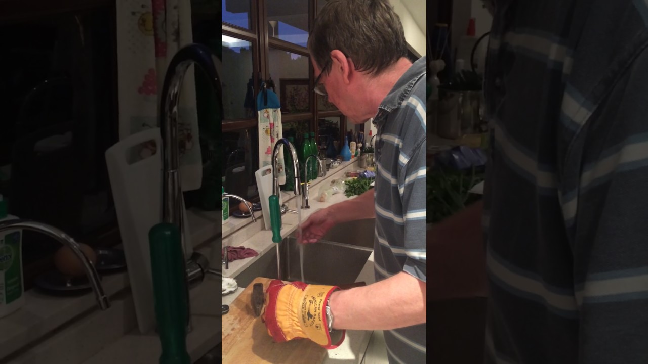 Oesters openen met een schroevendraaier