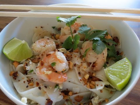Shrimp Pad Thai -- The Frugal Chef