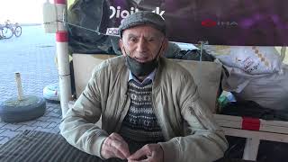 Haylaz karga ‘Şeref’, Yakakent esnafının neşe kaynağı oldu