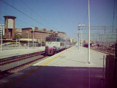 E656 458 con il regionale 2305 (arrivo)