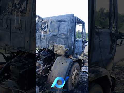 “Um caminhão da cidade de São Francisco de Goiás acabou pegando fogo na GO-080, entre Petrolina e