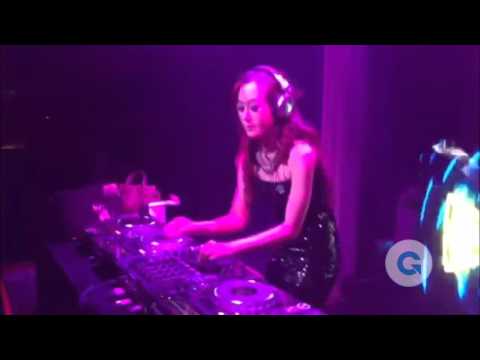 Performance DJ Rizuka