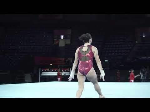 Sandra Collantes Peru FX podium training   2019 World Championships in Stuttgart