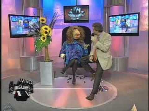 SuperXclusivo 3/31/09 - Relajan Elvis Crespo en el programa Jay Leno 1/2