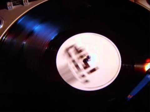 Carsten Jost and Lawrence - Live@Betalounge 5.10.2002 part1