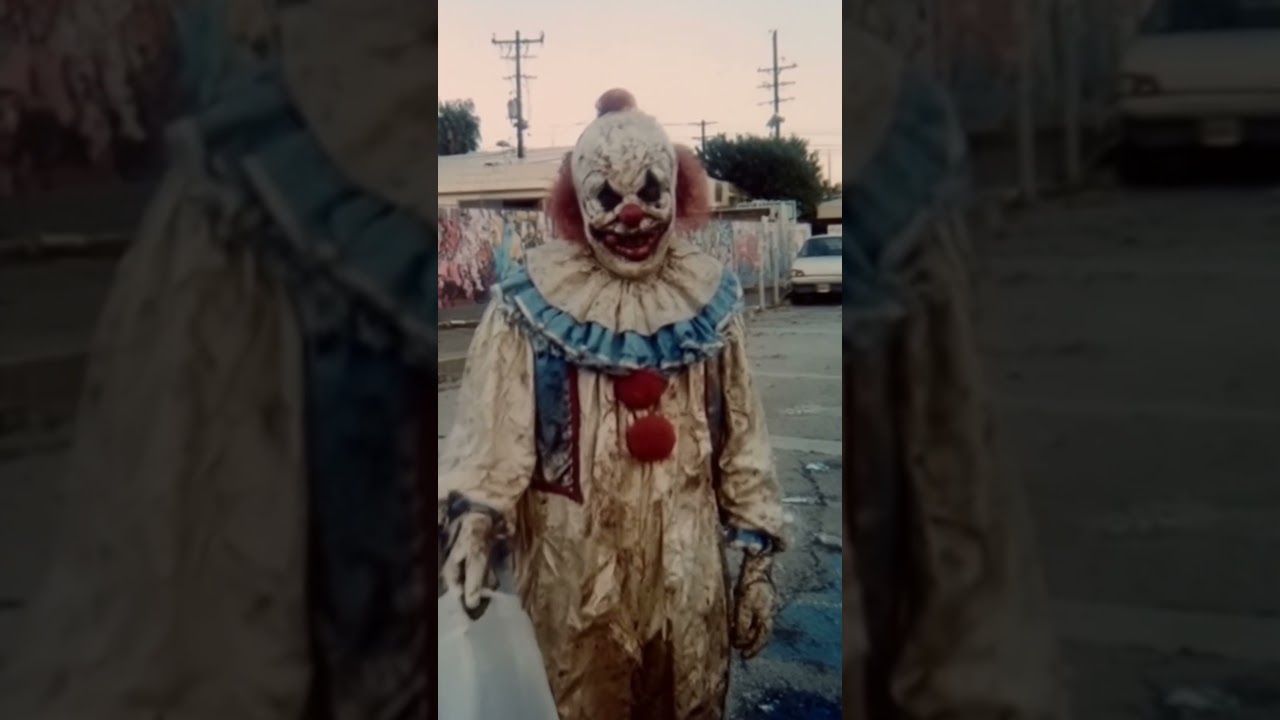 Vintage Halloween 1976 Something Feels Off