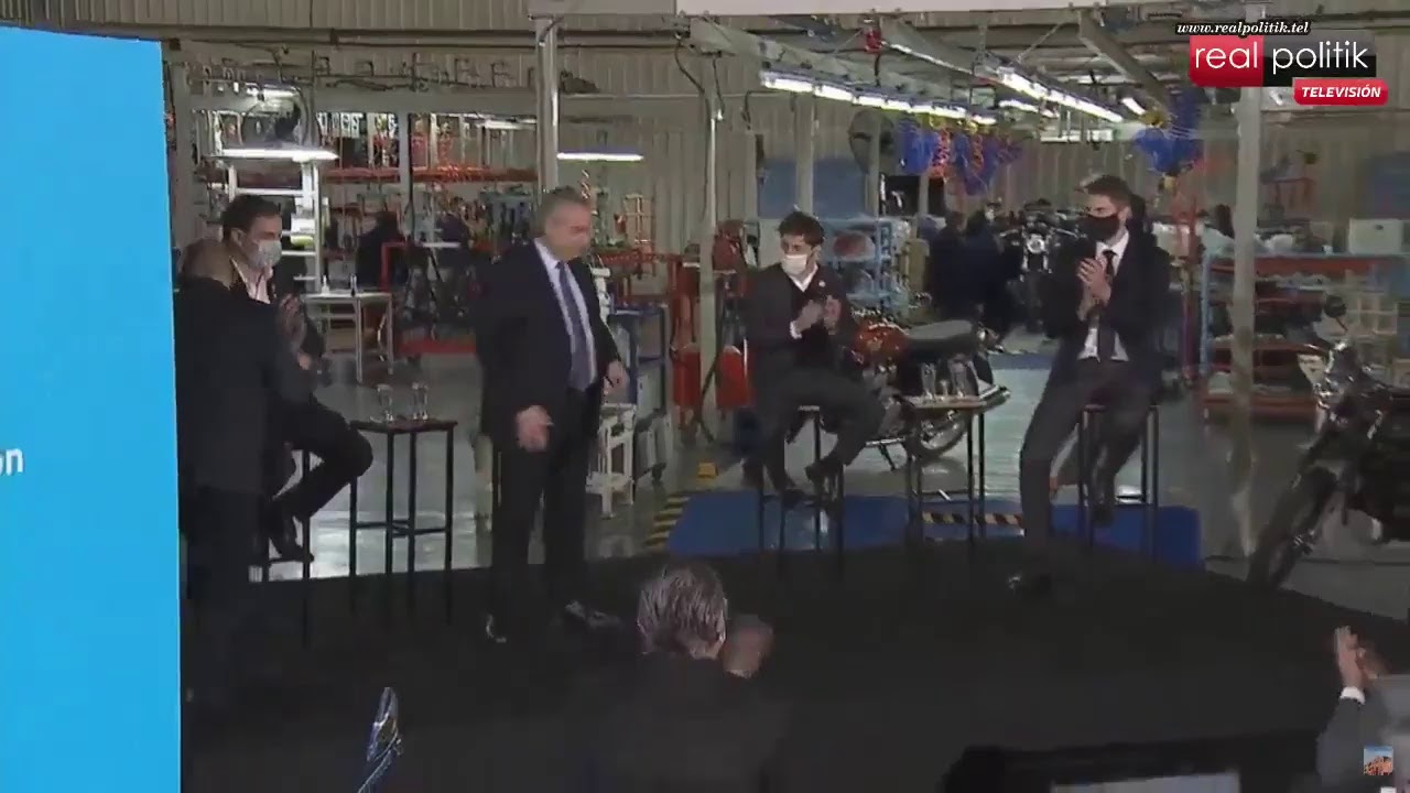 Alberto Fernández participa del lanzamiento de producción de motos Royal Enfield