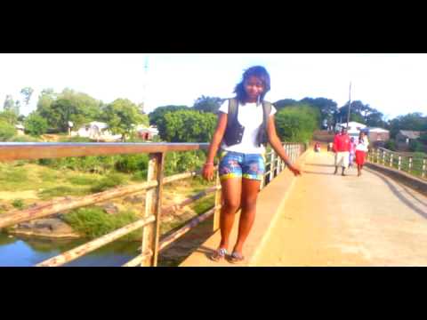 MR D'AXE feat Twuisi-Avy ndraiky