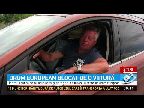 Drum european blocat de o viitură în judeul Vaslui