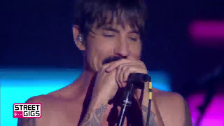 Red Hot Chili Peppers - Look Around- Telekom Street Gigs, Berlin 2016 (HD)