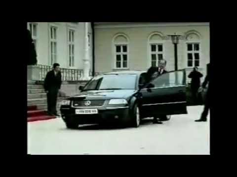 Thumbnail for Old Volkswagen passat w8 commercial - january 2002 by passat