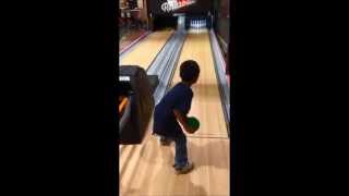 preview picture of video '2014 05   Memphis bowling'