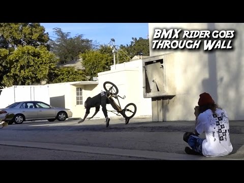 REED STARK BREAKS THROUGH A WALL!