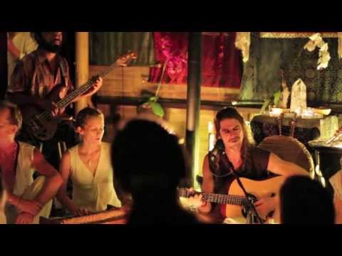 Kirtan - Kevin James Carrol - live in Ubud