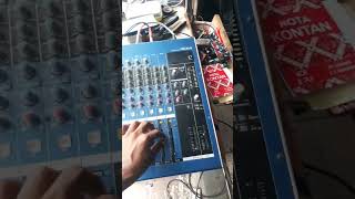 Video thumbnail for mixer yamaha mg16/4 by Wahyu Jaya