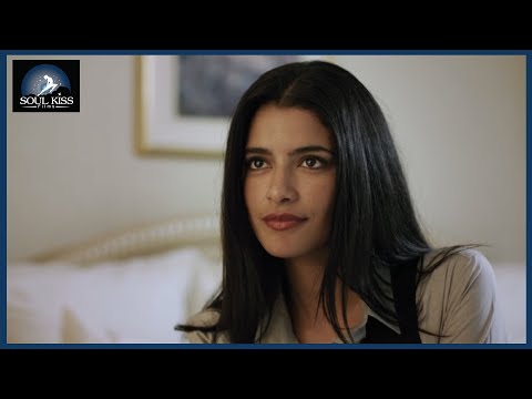 Paris and Rebecca’s Not Meet Cute