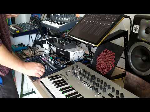 Chill me Out — Hardware Live Jam — Chillout - Ambient techno - Dubtechno