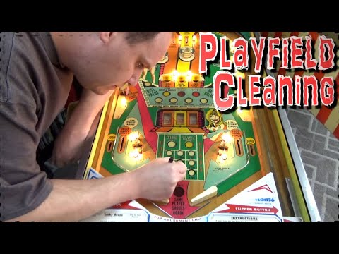 Cleaning & Painting the Playfield On This Williams Lucky Seven Pinball Machine - Forgot The Spinner!