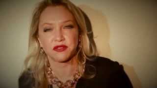 Deborah Blando - Sobre O Video Clipe 'Innocence'