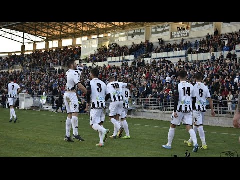 Resumen del CD Badajoz 4 AD Mérida 2.