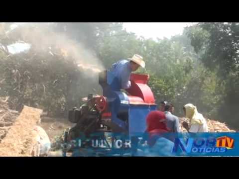 agricultores Apopenses reciben maquinaria