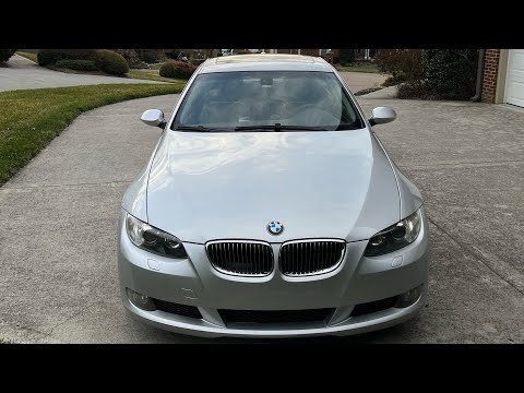 The Last Analog BMW 3-Series - 2007 BMW 328i Coupe (E92) Review and Test Drive