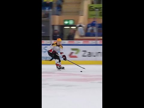 When you put LHC Antti Suomela and Christian Djoos together 🫢 #nationalleague #icehockey #shorts