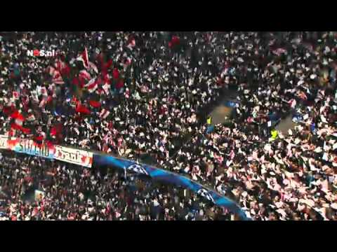 Andre Rieu playing during football game Ajax-Borussia Dortmund -21.nov.2012 (upload by ARo)