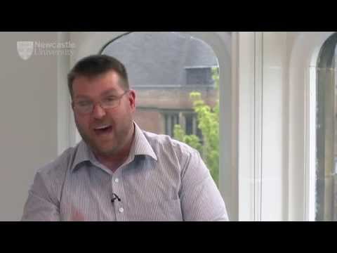 Belts, brooches and late Roman soldiers