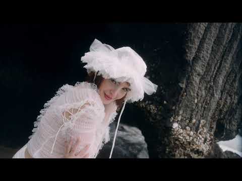 Electronic Music Artist Lourene Breaks Down Beauty Standards in Her Video for "Not Hot" — Post-Punk.com