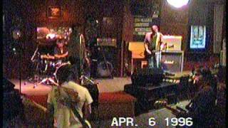 Guided By Voices - &quot;Wished I Was A Giant&quot; (1996 soundcheck)
