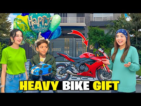 Fatima Faisal and Fatima Or Uski Chalakiyan