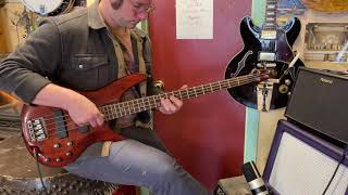 Video thumbnail for 2008 Ibanez SR700 electric bass guitar by Jake Wildwood & Co